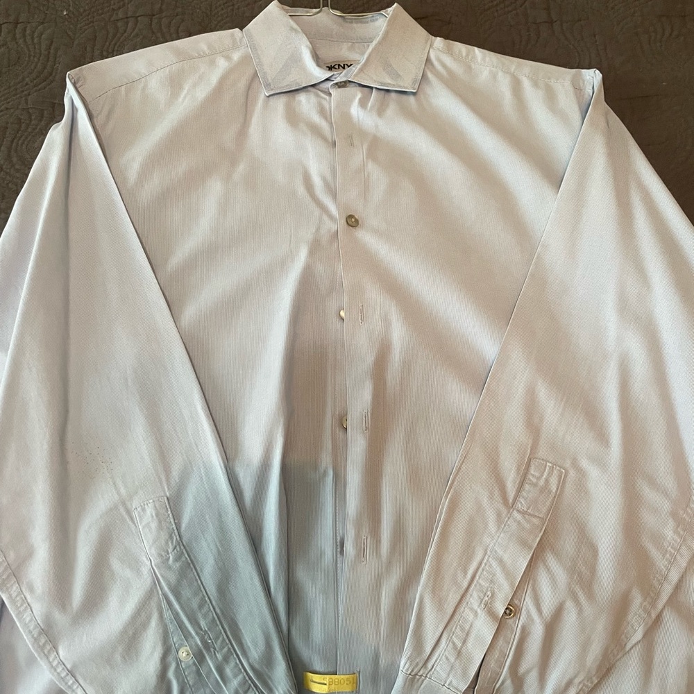 DKNY Men’s dress shirt/ moderate wear